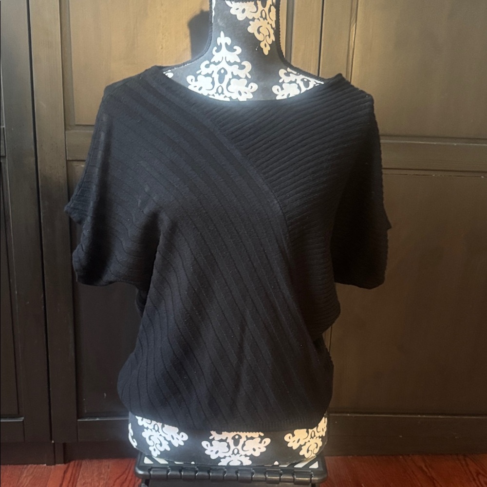 Womens batwing short sleeve sweater